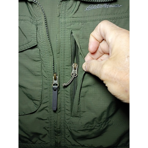 Eddie Bauer Travex Vest Mens S Green Outdoor Gorpcore Photography Pockets Hiking - Picture 4 of 9